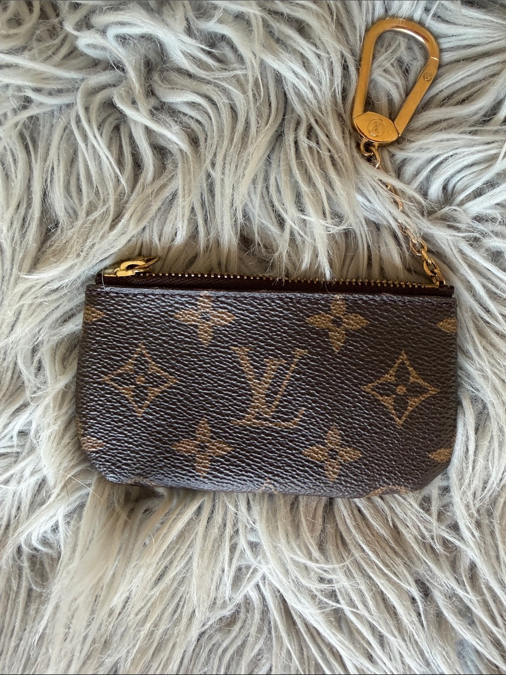 Louis Vuitton Brown Monogram Key Pouch with Gold Hardware - Picture 2 of 4
